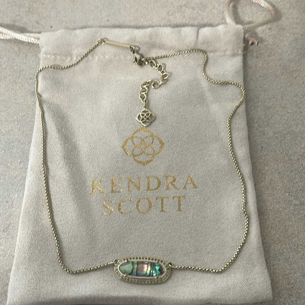 Kendra Scott Gold Pendant Necklace in Abalone Shell.